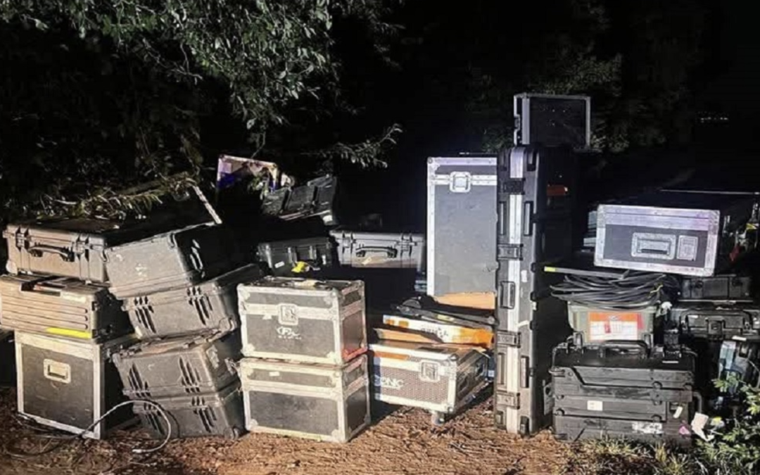 ROBAN INSTRUMENTOS Y EQUIPO DE SONIDO A “LOS ÁNGELES AZULES” EN FALSO RETÈN AUTOPISTA MÈXICO-PUEBLA